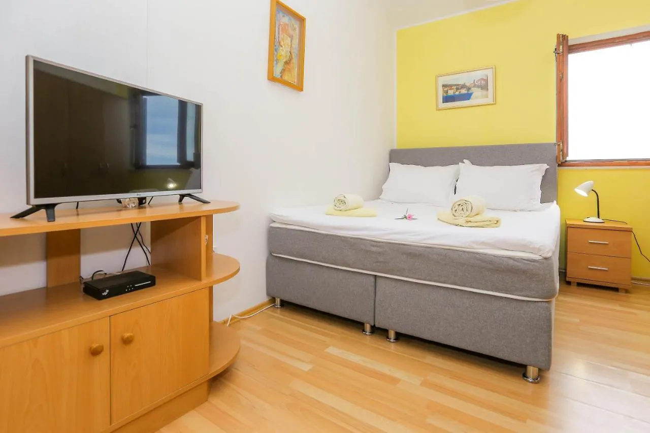 Apartments Maslina Božava Croazia