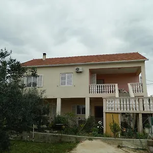 Bartulovi Dvori Poljica (Zadar)